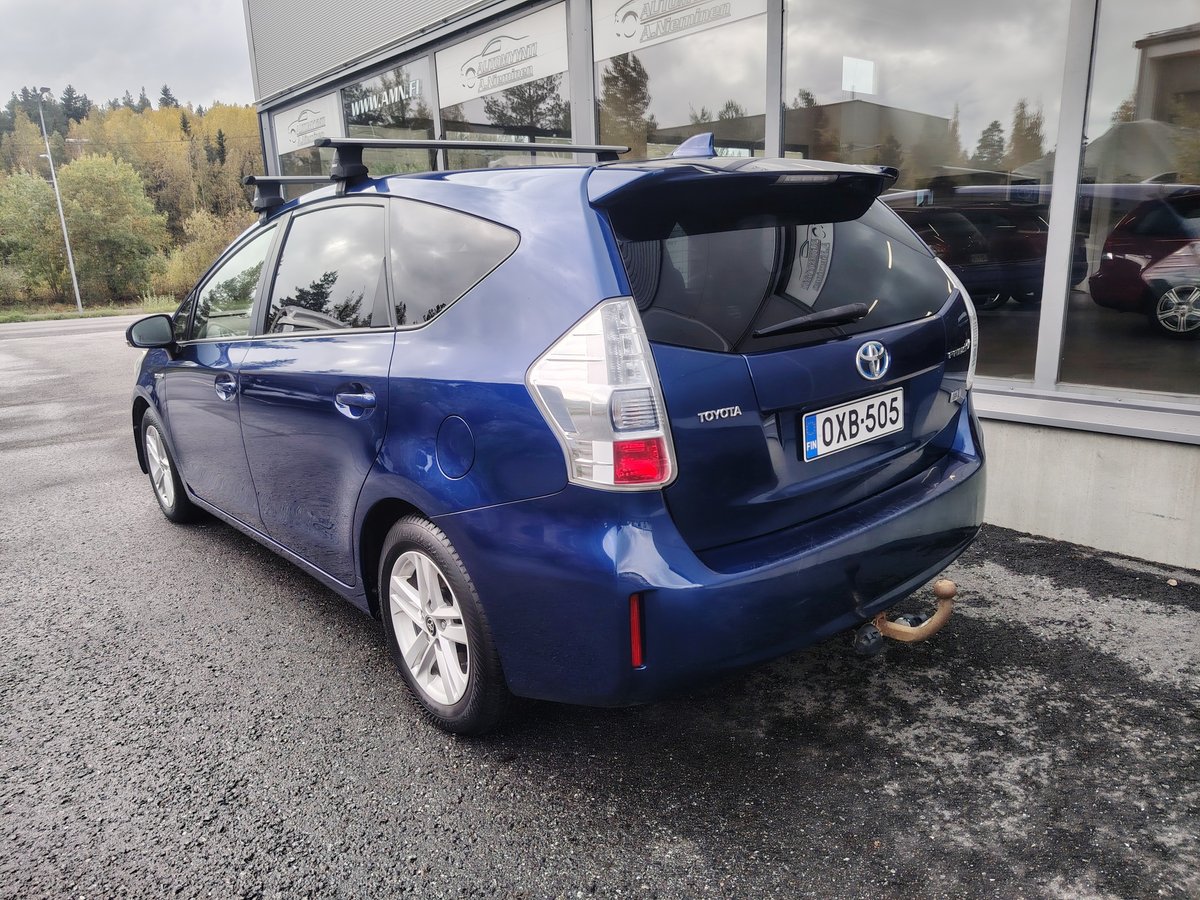 Toyota Prius+ Hybrid CVT, 136hp, 2012