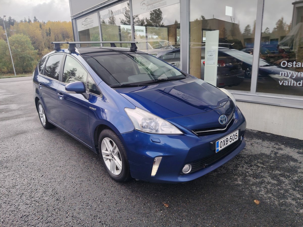 Toyota Prius+ Hybrid CVT, 136hp, 2012