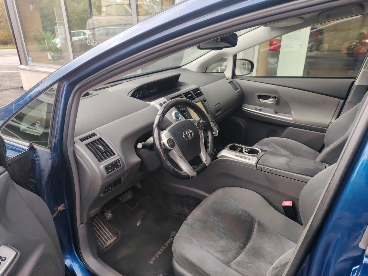 Toyota Prius+ Hybrid CVT, 136hp, 2012