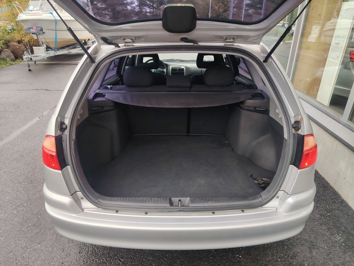 Toyota Avensis 1.8 VVT-i Automatic 129hp Linea Terra