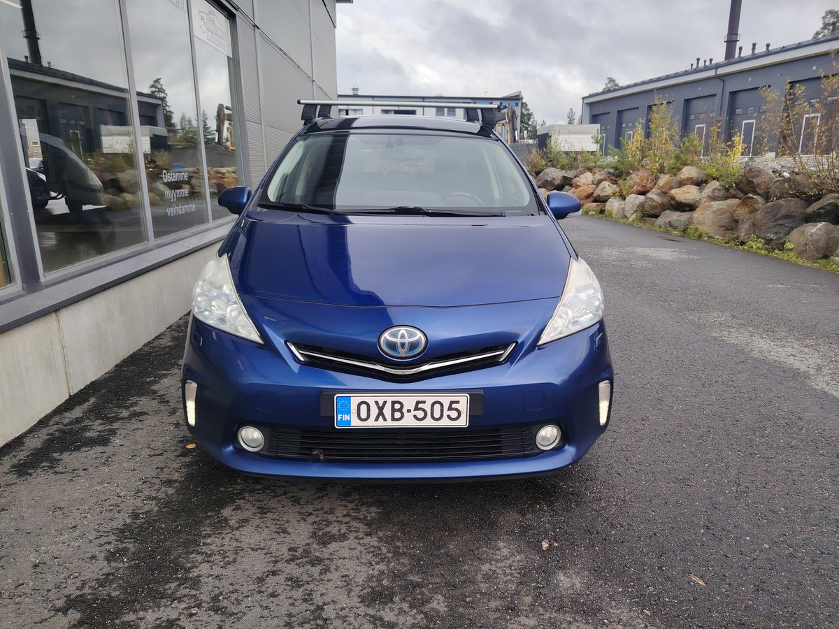 Toyota Prius+ Hybrid CVT, 136hp, 2012