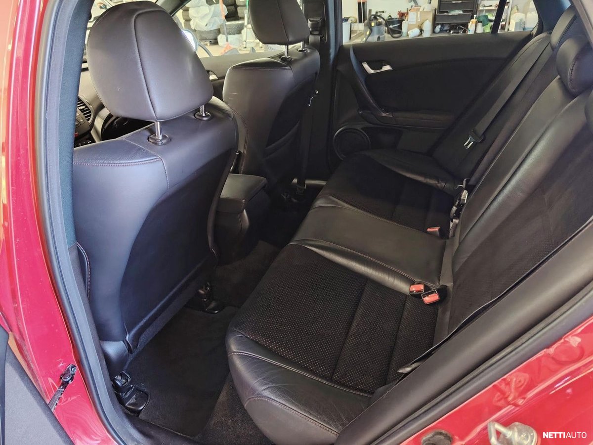 Honda Accord 2,4 Type S 