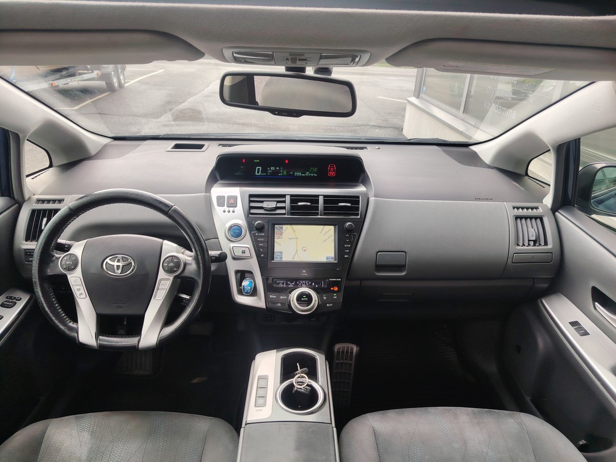 Toyota Prius+ Hybrid CVT, 136hp, 2012