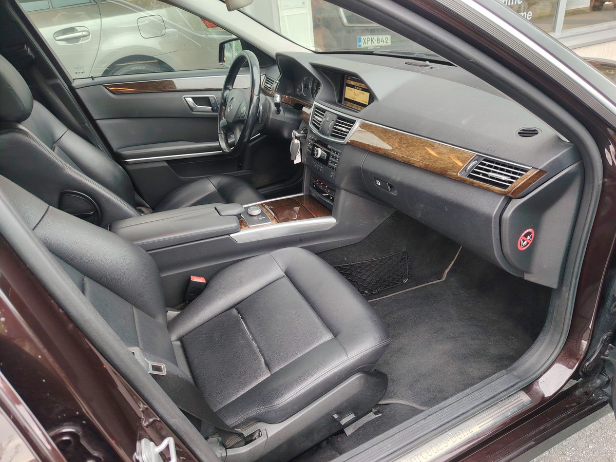 Mercedes-Benz E C 220 CDI BE T A Premium Business