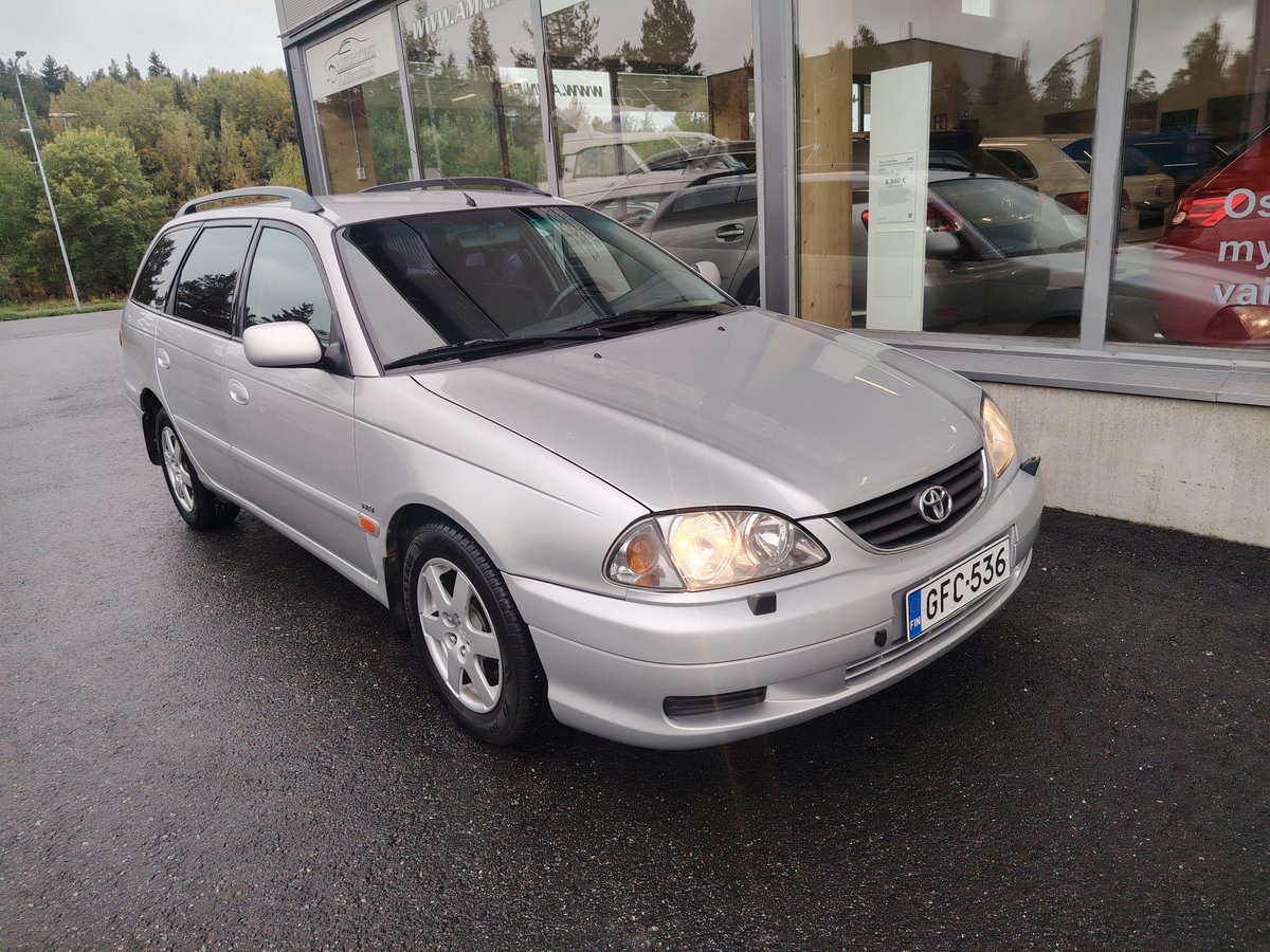 Toyota Avensis 1.8 VVT-i Automatic 129hp Linea Terra