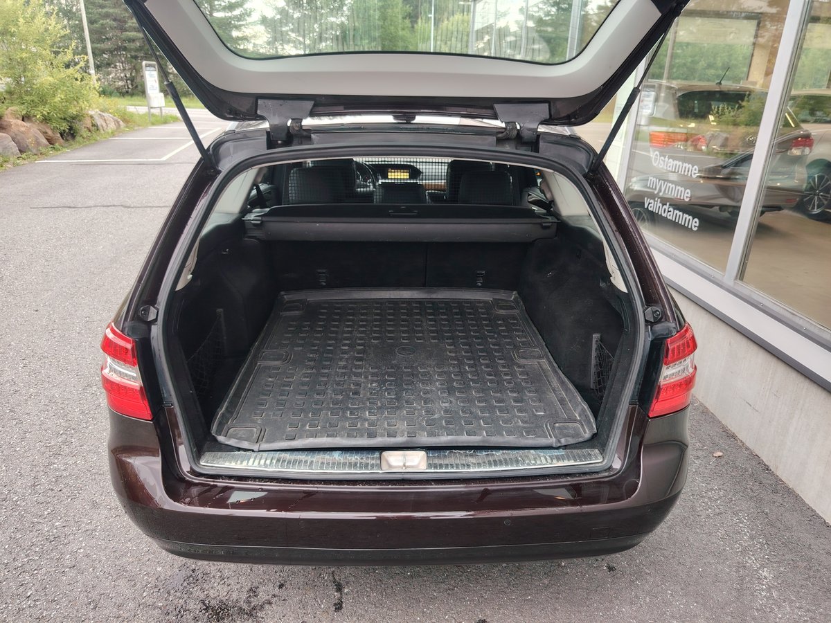 Mercedes-Benz E C 220 CDI BE T A Premium Business