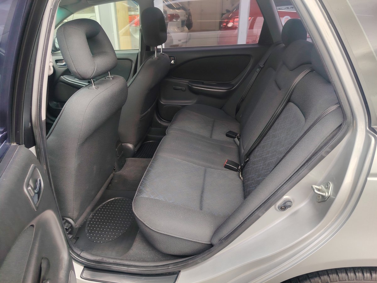 Toyota Avensis 1.8 VVT-i Automatic 129hp Linea Terra