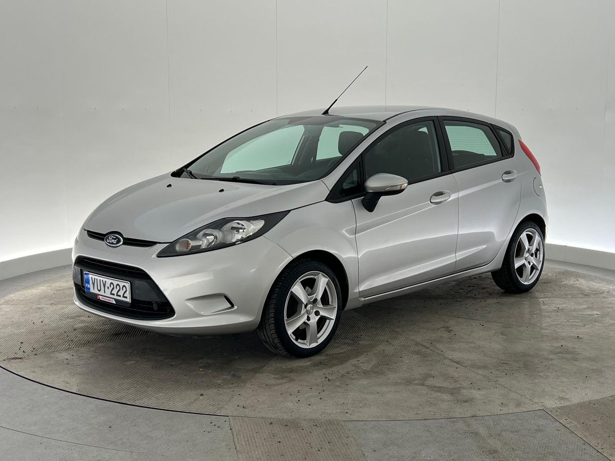 2012 Ford Fiesta - Image 1