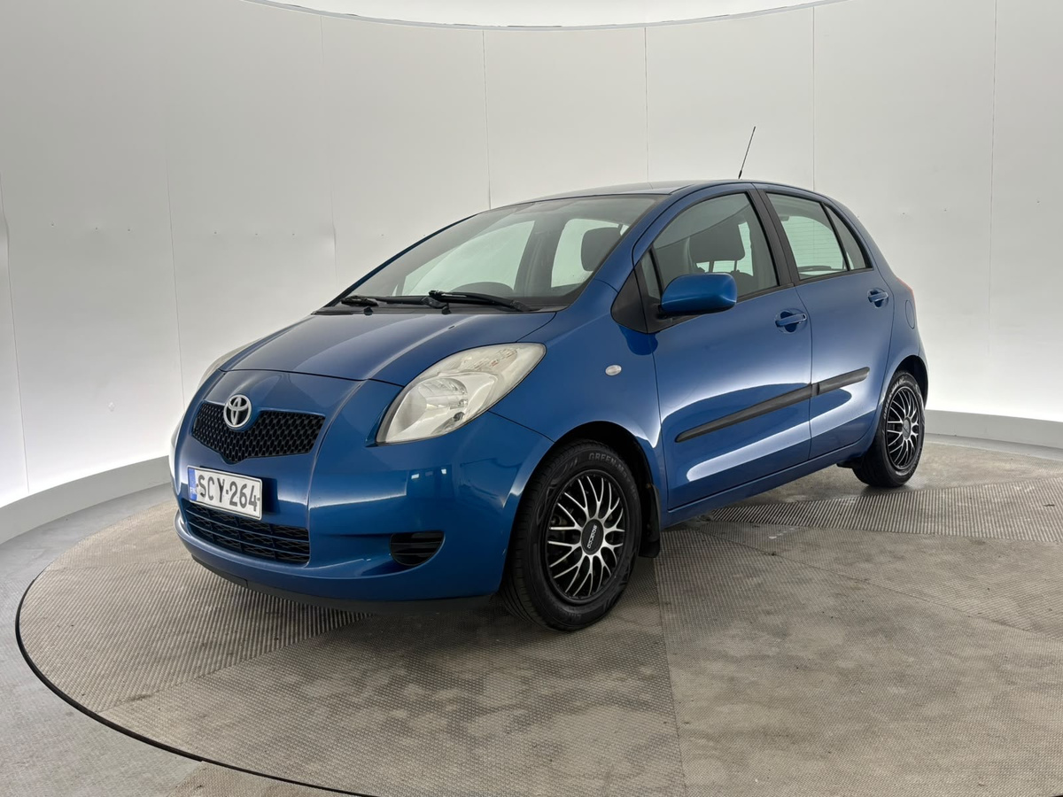 2007 Toyota Yaris - Image 1