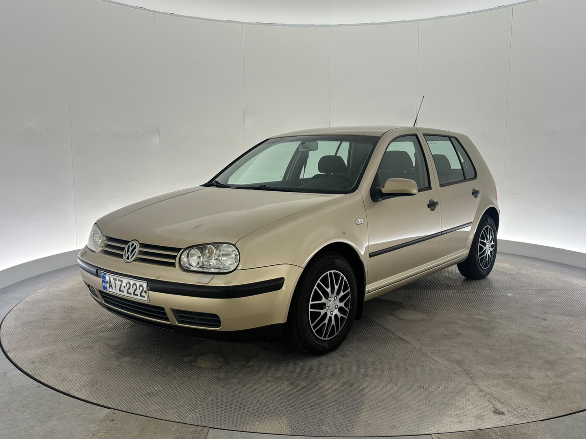 2003 Volkswagen Golf - Image 1