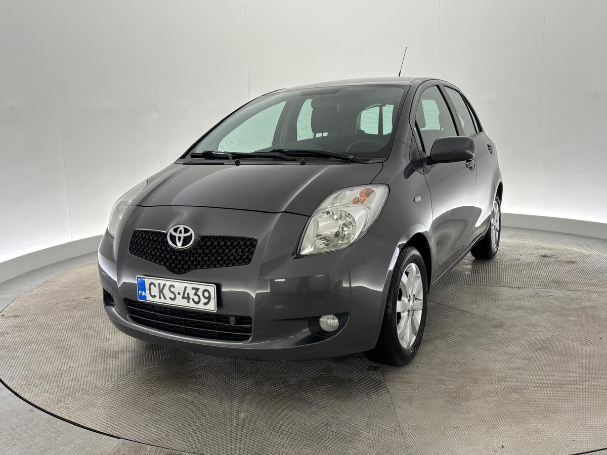 2008 Toyota Yaris - Image 1