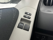 2008 Toyota Yaris - Image 12 - Thumbnail