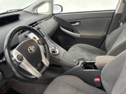 2010 Toyota Prius - Image 18 - Thumbnail