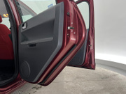 2005 Mitsubishi Colt - Image 12 - Thumbnail