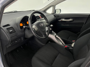 2007 Toyota Auris - Image 7 - Thumbnail