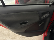 2002 Toyota Yaris - Image 14 - Thumbnail