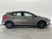 2012 Ford Focus - Image 7 - Thumbnail