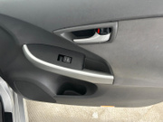2010 Toyota Prius - Image 12 - Thumbnail