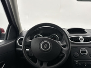 2010 Renault Clio - Image 21 - Thumbnail