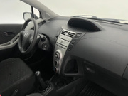 2007 Toyota Yaris - Image 8 - Thumbnail