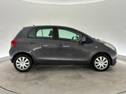 2007 Toyota Yaris - Image 7 - Thumbnail