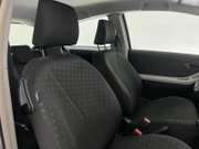 2007 Toyota Yaris - Image 9 - Thumbnail