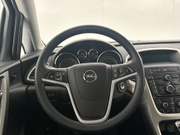 2010 Opel Astra - Image 18 - Thumbnail