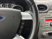 2010 Ford Focus - Image 11 - Thumbnail