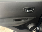 2011 Nissan Qashqai - Image 11 - Thumbnail
