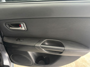 2005 Mazda 3 - Image 13 - Thumbnail