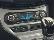 2012 Ford Focus - Image 14 - Thumbnail