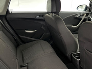 2011 Opel Astra - Image 6 - Thumbnail