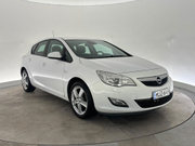 2010 Opel Astra - Image 2 - Thumbnail