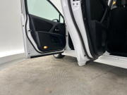 2009 Toyota Avensis - Image 16 - Thumbnail