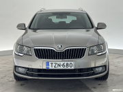 2014 Skoda Superb - Image 8 - Thumbnail