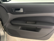 2009 Ford Focus - Image 12 - Thumbnail