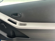 2007 Toyota Yaris - Image 13 - Thumbnail