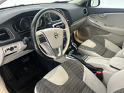 2017 Volvo V40 Cross Country - Image 12 - Thumbnail
