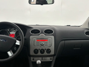 2009 Ford Focus - Image 18 - Thumbnail