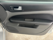 2010 Ford Focus - Image 18 - Thumbnail