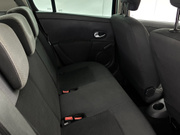 2010 Renault Clio - Image 18 - Thumbnail