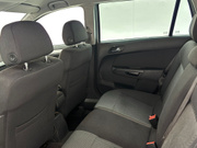 2010 Opel Astra - Image 18 - Thumbnail