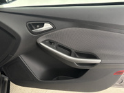 2011 Ford Focus - Image 11 - Thumbnail