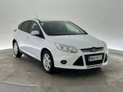 2011 Ford Focus - Image 3 - Thumbnail