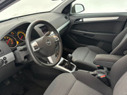 2010 Opel Astra - Image 16 - Thumbnail