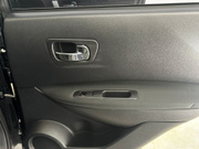 2009 Nissan Qashqai - Image 11 - Thumbnail