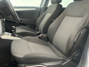 2010 Opel Astra - Image 16 - Thumbnail