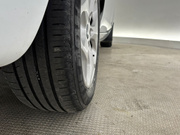 2010 Ford Focus - Image 29 - Thumbnail