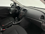 2010 Opel Astra - Image 9 - Thumbnail