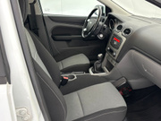 2010 Ford Focus - Image 14 - Thumbnail